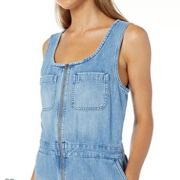 Sleeveless Denim Romper - Picture 4 of 7